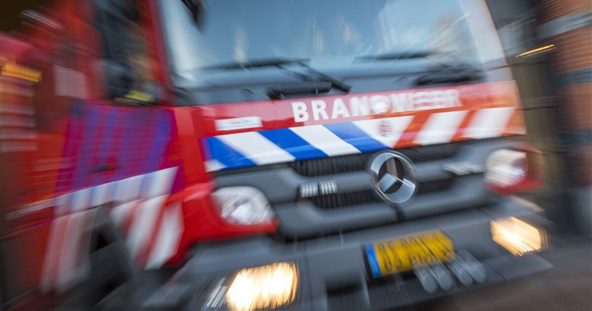 Brand in schuur in Heenvliet | Foto