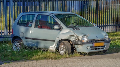 Auto en pick-up botsen op elkaar in Oss: niemand gewond