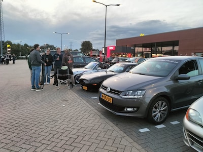 Helmond pakt overlast illegale carmeetings aan: mogelijk boete bij deelname