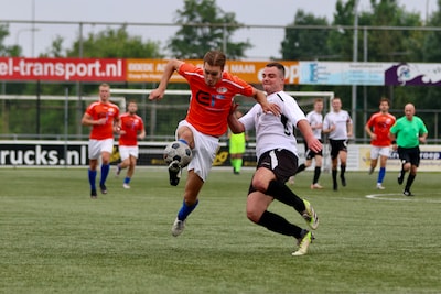 Op een wonderbaarlijke middag valt alles de goede kant op voor Altena: eerste periodetitel is binnen