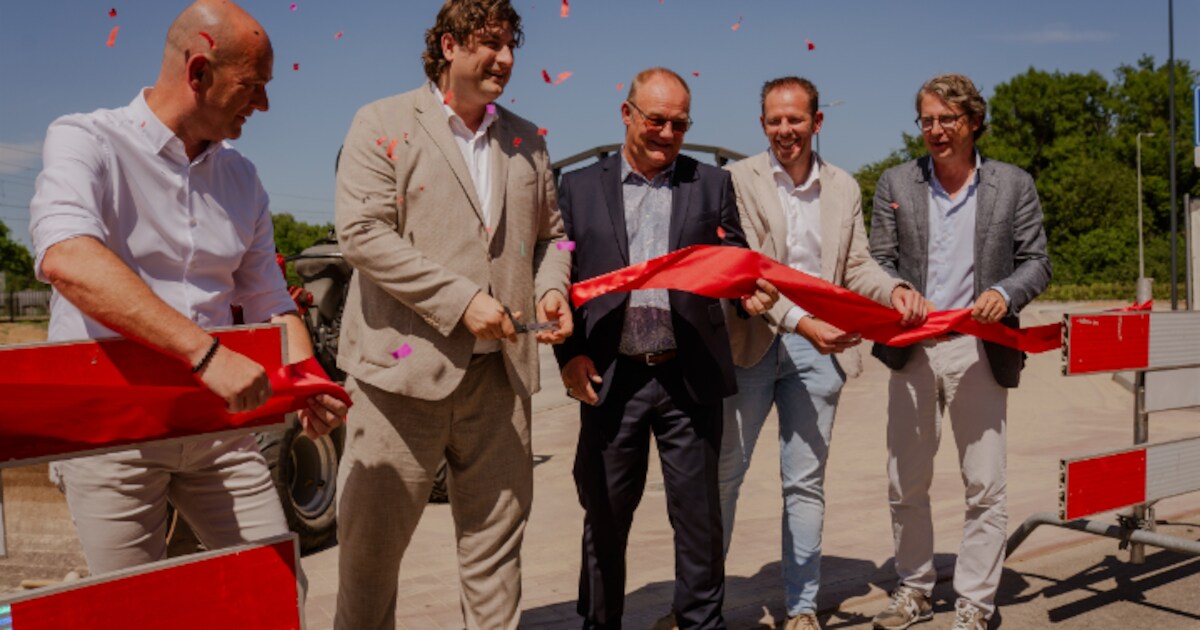 Stationsomgeving Beek-Elsloo officieel geopend: omgeving is veiliger en toegankelijker