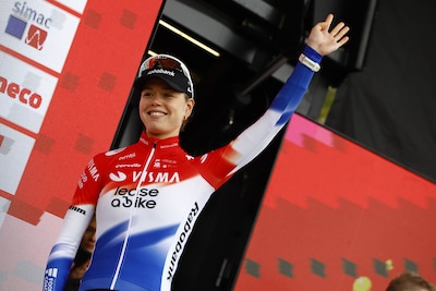 Lieke Nooijen, van gebroken rug in de gym naar winst Eneco Tour: ‘Het is heel pittig geweest’