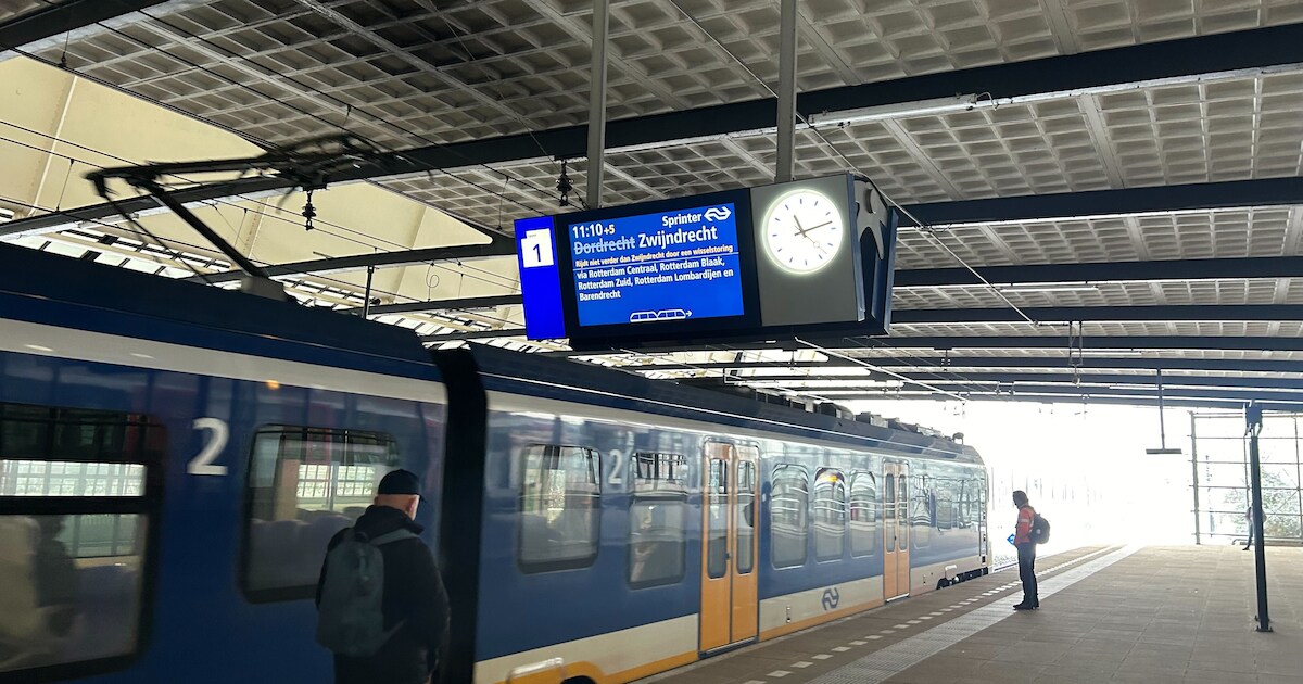 Landelijke storing bij NS voorbij: informatie op borden bij stations ...