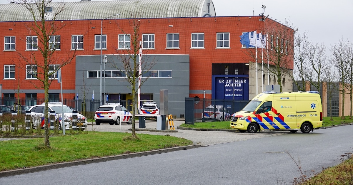 Gijzeling en steekpartij in gevangenis Heerhugowaard, gevangenisbewaarder gewond