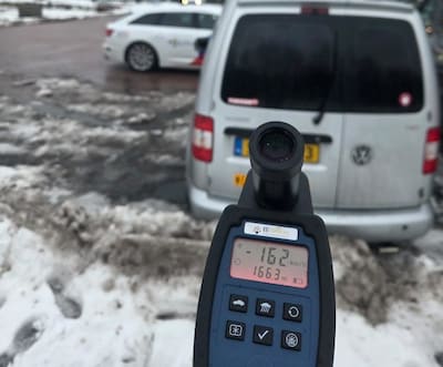 Automobilist rijdt 57 km/uur te hard en is onder invloed van cocaïne over A59 bij Nuland