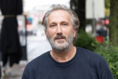Acteur Marcel Musters vraagt volgers om donatie om schulden in te lossen: ‘Leven liep anders dan gedacht’