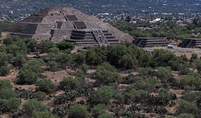 a-drone-view-of-visitors-at-the-archaeological-site-of-teotihuacan-as-they-gather-to-welcome-the-spring-equinox-in-teotihuacan-state-of-mexico-mexico-march-21-2026-reuters-alberto-fajardo