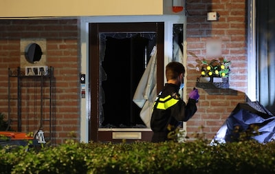 Explosie bij woning in Den Bosch, politie doet onderzoek
