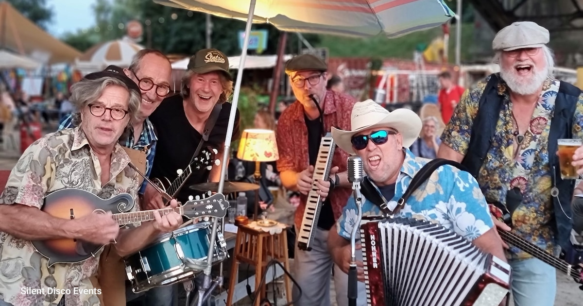 Kitchenfloor Boys spelen live in Groesbeek