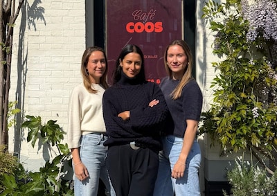 Rosanne, Mira en Rachel runnen Café Coos in West: 'Ontbijtkoek en krentenbol met een moderne twist'