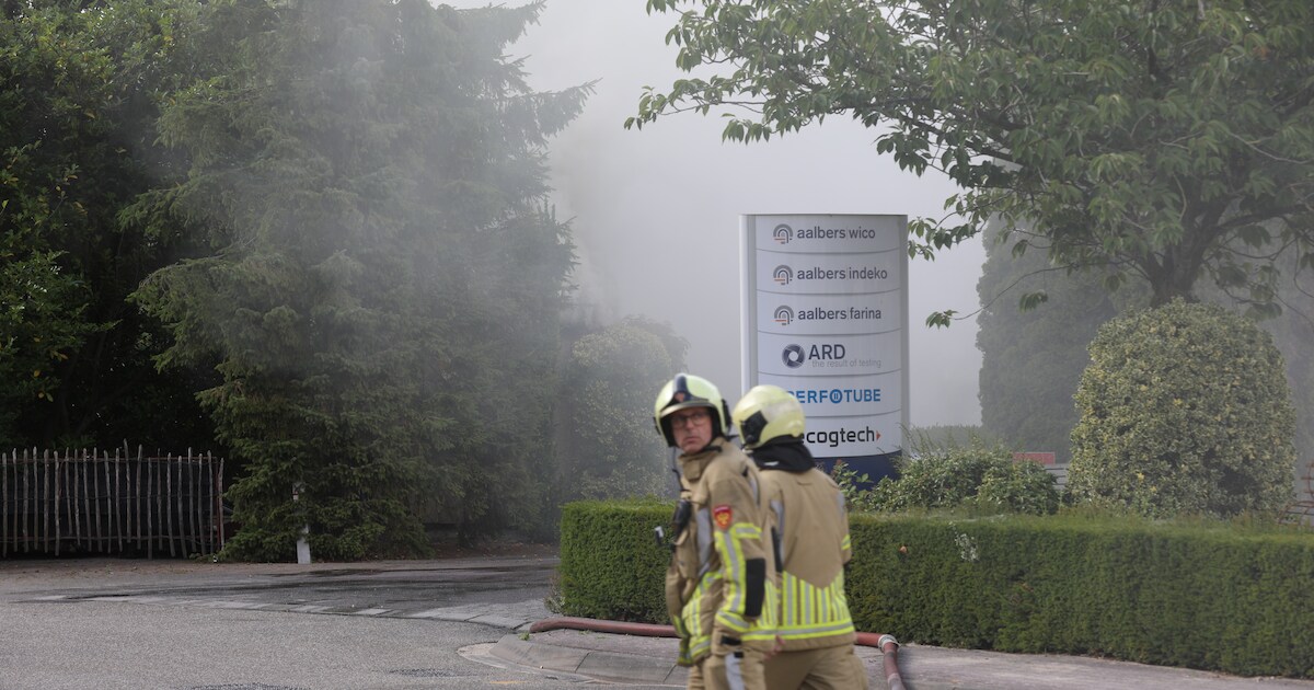 Elektriciteitskastje ontploft na brand en veroorzaakt stroomstoring in Renswoude