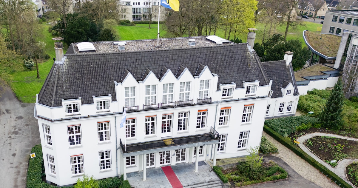 Cameratoezicht bij gemeentehuis De Bilt in aanloop naar raadsvergadering over ‘geheim project’