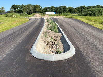Een perfecte weg zonder einde: waarom rijden hier nog geen (vracht)auto’s?
