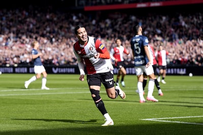 Flitsend Feyenoord walst na monsterzege in Zwolle ook over zwak FC Utrecht heen