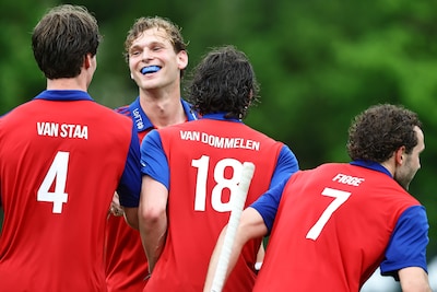 SCHC maakt met titel de degradatie van vorig jaar ongedaan en keert terug naar de hoofdklasse