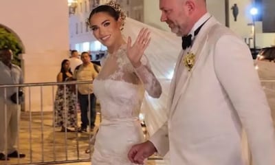 Nederlandse multimiljonair en beoogd Vitesse-redder (50) trouwt met 18 jaar jongere Miss Colombia