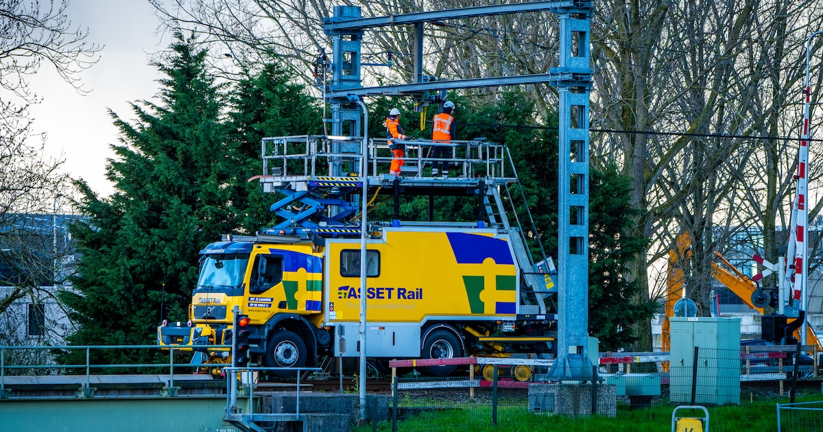 Nog steeds hinder op het spoor: tot eind van de avond geen treinen tussen Bodegraven en Leiden