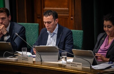 Onderzoek zuivert Achbar van blaam, maar blijft imago beschadigd achter? ‘Die stempel laat zich moeilijk uitwissen’