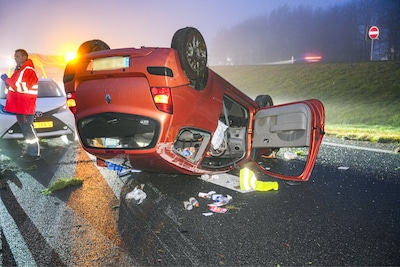 Jonge automobilist betaalt fors meer, maar verzekering via ouder is volgens expert ‘ronduit een slecht idee’
