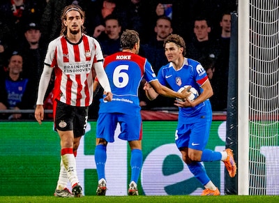 Spaanse media over ‘arrogante’ Peter Bosz en stijl van PSV: ‘Ze spelen als een Formule 1-team’