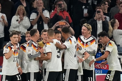 Overtuigend Duitsland rekent af met Servië en bezorgt Jürgen Klopp eerste zege