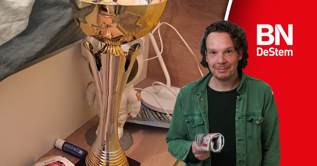 Een tosti voor de kampioen, en die beker komt ‘natuurlijk’ naast z’n bed