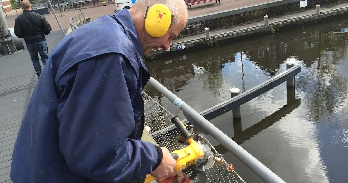 Liefdesslotjes van brug 't Sasje verwijderd