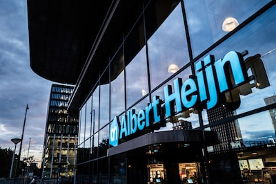 Margaret Versteden-van Duijn steps down after one year as CEO of Albert Heijn, Etos and Gall & Gall and receives promotion within Ahold Delhaize