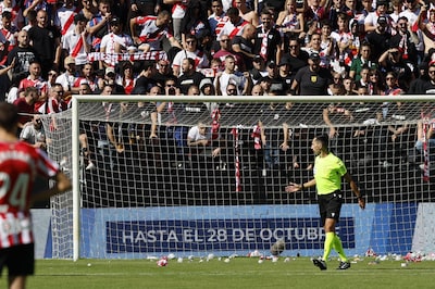 Rayo Vallecano na maanden terug in eigen stadion, maar supporters zorgen voor snelle staking