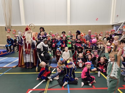 Sinterklaasfeest en pietengym in Maurik