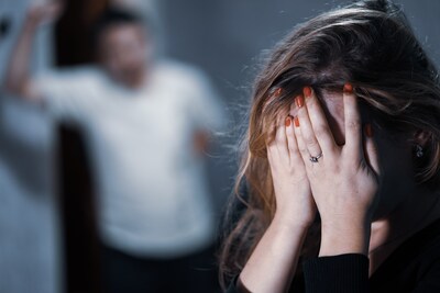 Kinderen trillend aangetroffen nadat vader hun moeder slaat: ‘Ze schold me uit en viel me aan’
