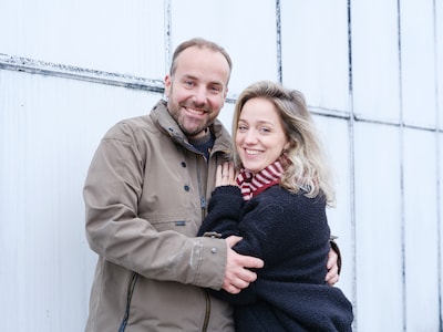 Boer Roel en Simone zitten op roze babywolk en Emma viert vakantie op paradijselijke locatie