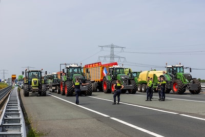 Twente grijpt in: tractoren voortaan geweerd van snelwegen bij demonstraties