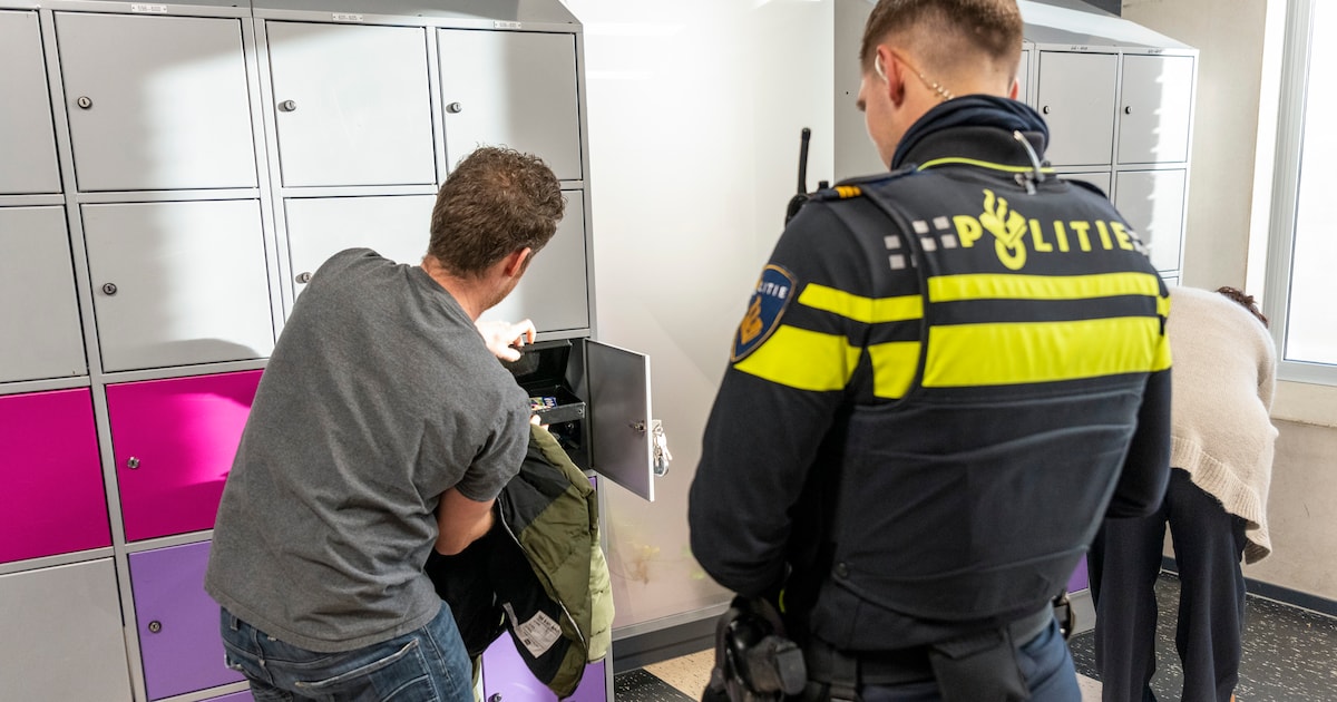 Drugshonden ingezet bij kluisjescontrole in Stede Broec en Enkhuizen