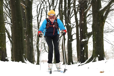 Trainen in haar ‘achtertuin’: Marion bereidt zich voor op 90 kilometer langlaufen in het donker