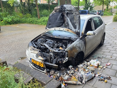 Auto uitgebrand op parkeerplaats in Rhenen