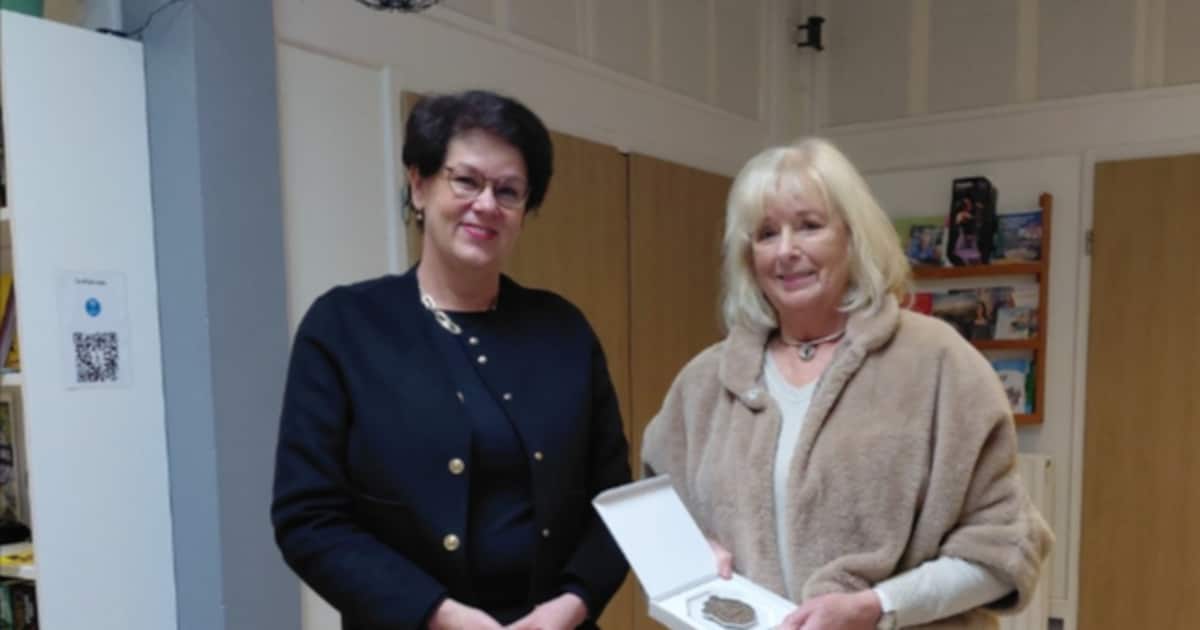 Vrijwilligerspenning voor Diny van Klinken-Schoonen in Valkenswaard