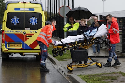 19-jarige Sparta-aanvaller zwaar geblesseerd, wedstrijd vroegtijdig beëindigd