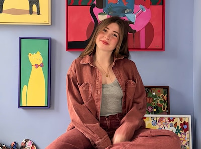 Merel (27) leeft van vrolijke kattenkunst, volgers lopen ermee weg: ‘Vind de wereld vaak somber geno