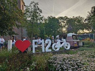 Nieuw fietspad open: gratis croissantjes, ijs, koffie en binnen no-time in Utrecht