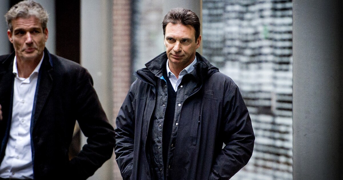Holleeder beroept zich na elke vraag op zwijgrecht | Nieuws | AD.nl