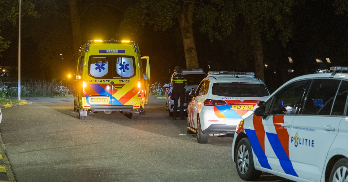Man ernstig gewond bij steekincident in Almere: medewerkers restaurant verlenen eerste hulp