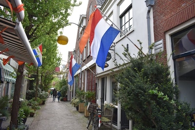 Bike parking, toilets and more: 5 essential tips for King's Day in Haarlem