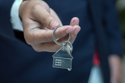 Eerste bewoners Klein Wonen in De Tippe hebben sleutels gekregen