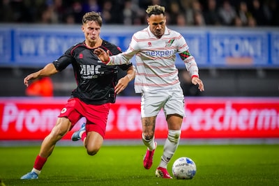 rotterdam-04-04-2026-stadium-woudestein-season-2025-2026-dutch-eredivisie-football-match-between-excelsior-rotterdam-and-nec-nijmegen-picture-shows-nec-nijmegen-player-tjaronn-chery-and-excelsior-rotterdam-player-noah-naujoks