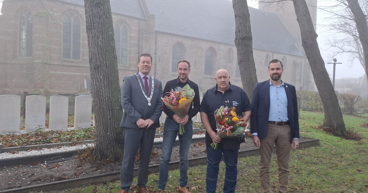 Jan de Ruijter neemt beheer oorlogsgraven in Castricum over van Miel van de Velde