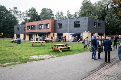 Omwonenden azc krijgen geld van gemeente om hun eigen veiligheid te regelen