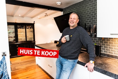 Jurgen en Jasperina hadden nét hun huis in het centrum verbouwd, toen deze houten woning op hun pad 