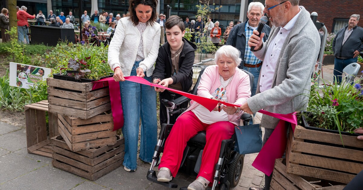 Beleeftuin Hoogeind in Goirle geopend als groene ontmoetingsplek voor de wijk