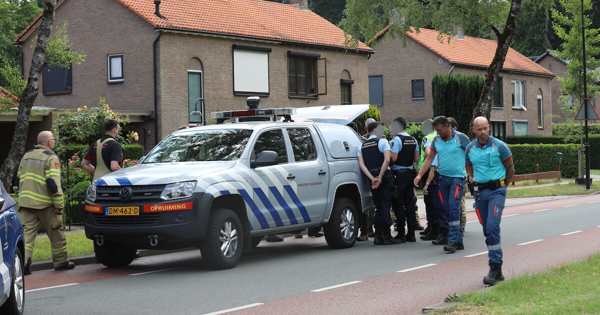 Explosief aangetroffen in Harskamp: buurtbewoners moeten binnen blijven